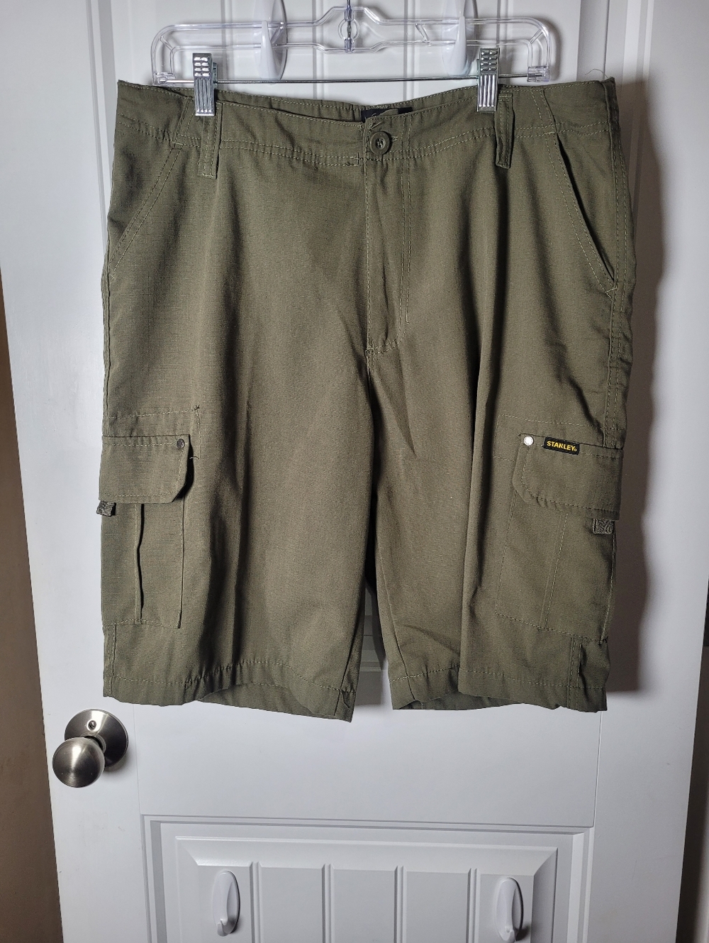 Stanley Olive Utility Cargo Shorts - Men's Size 34